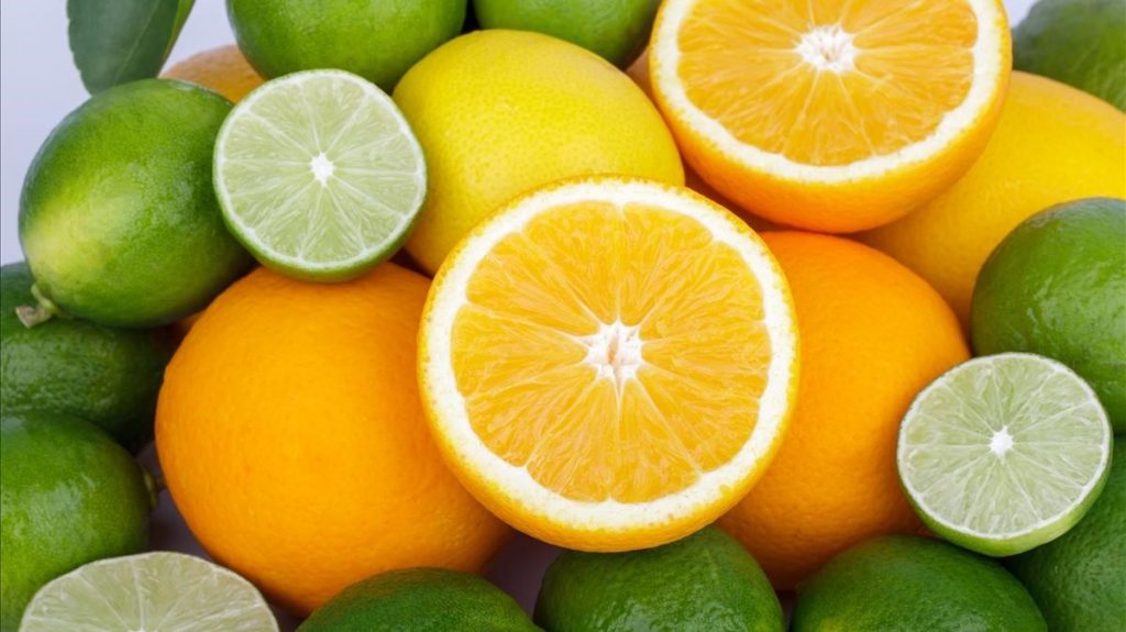 Naranjas, mandarinas y limones